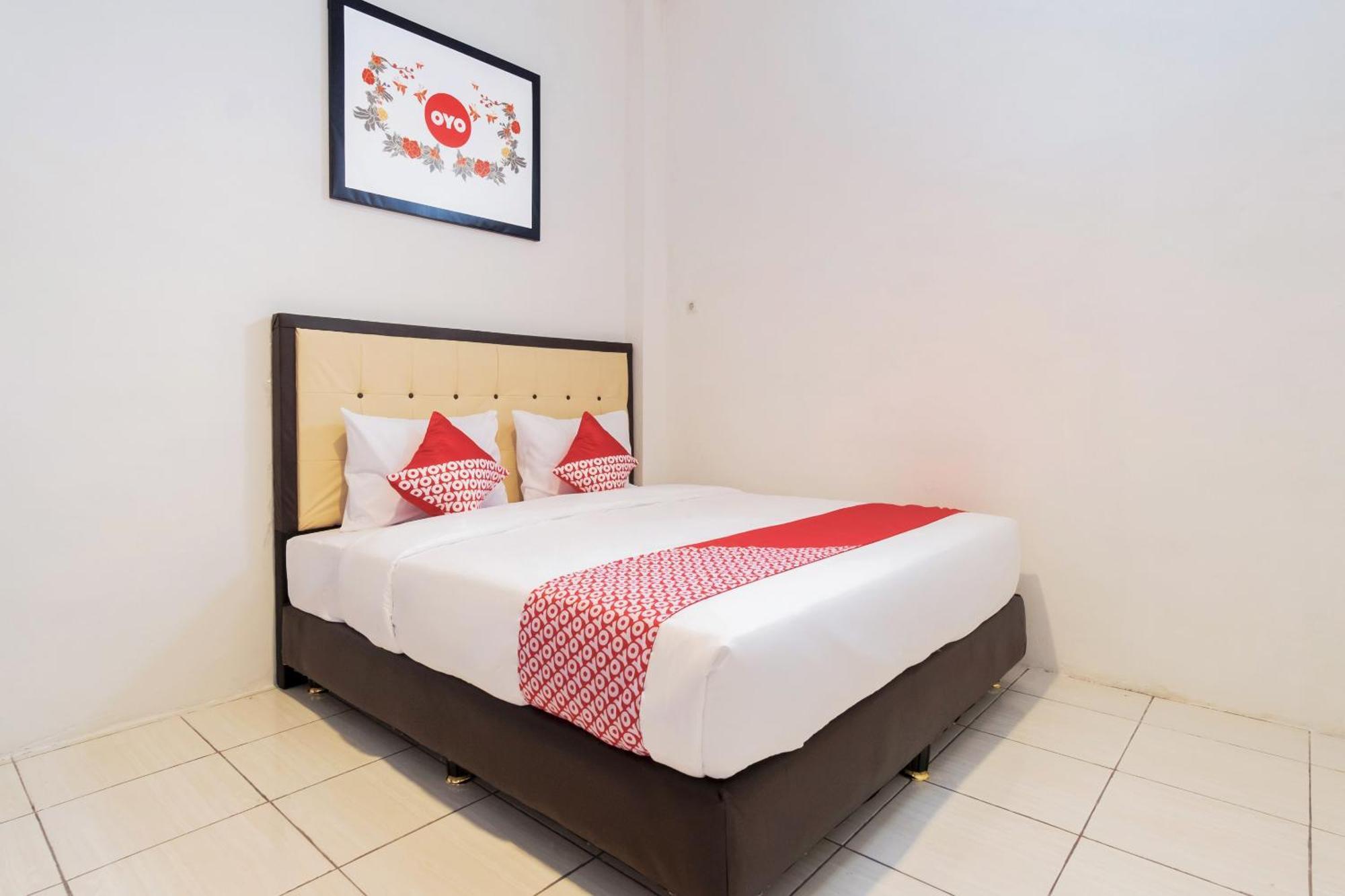 Oyo 622 Bakti Homestay Медан Экстерьер фото