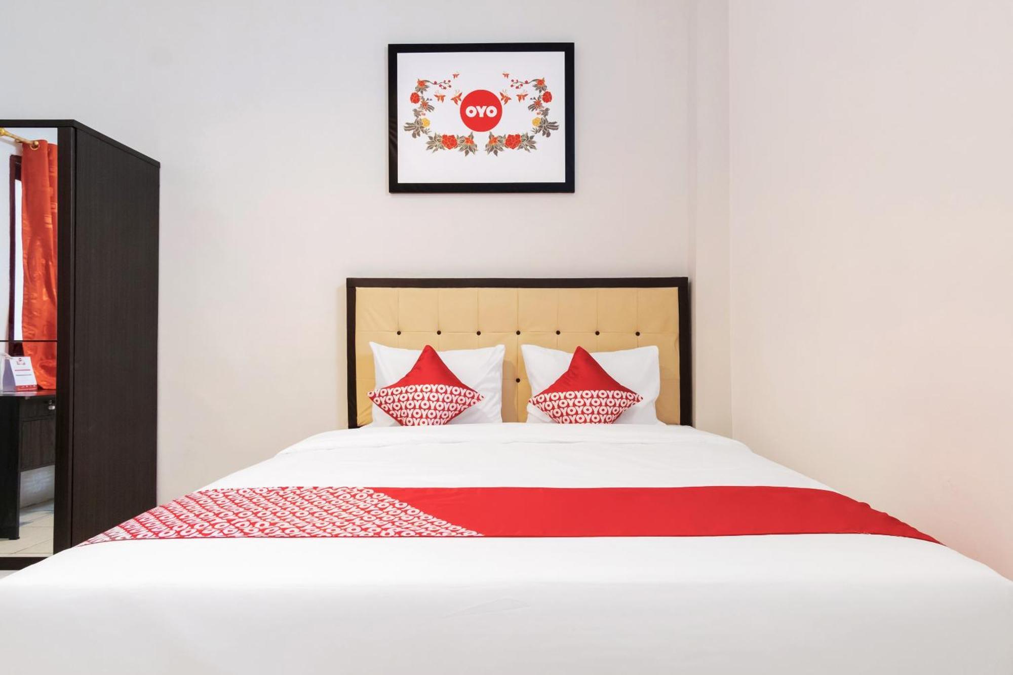Oyo 622 Bakti Homestay Медан Экстерьер фото