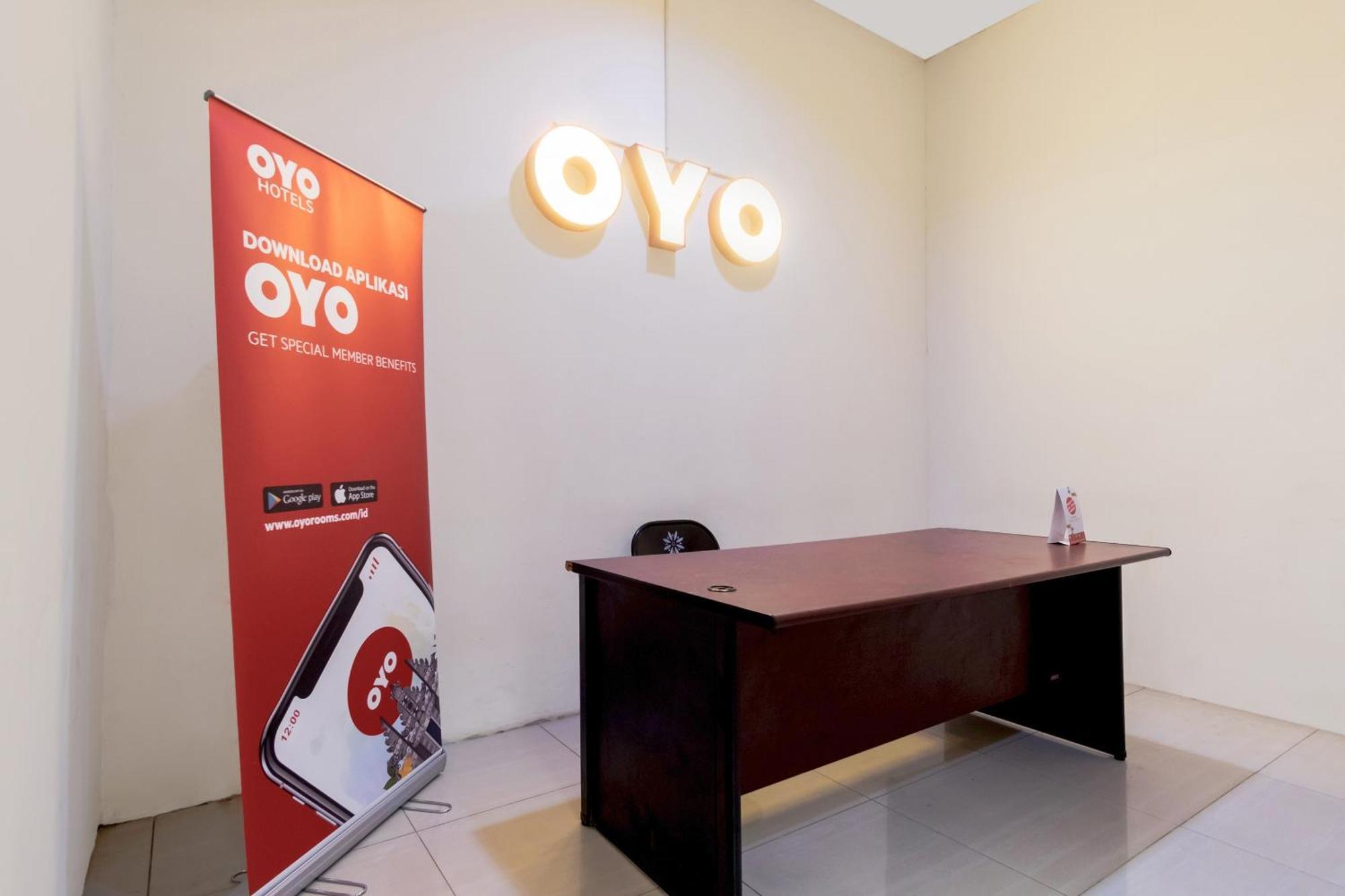 Oyo 622 Bakti Homestay Медан Экстерьер фото